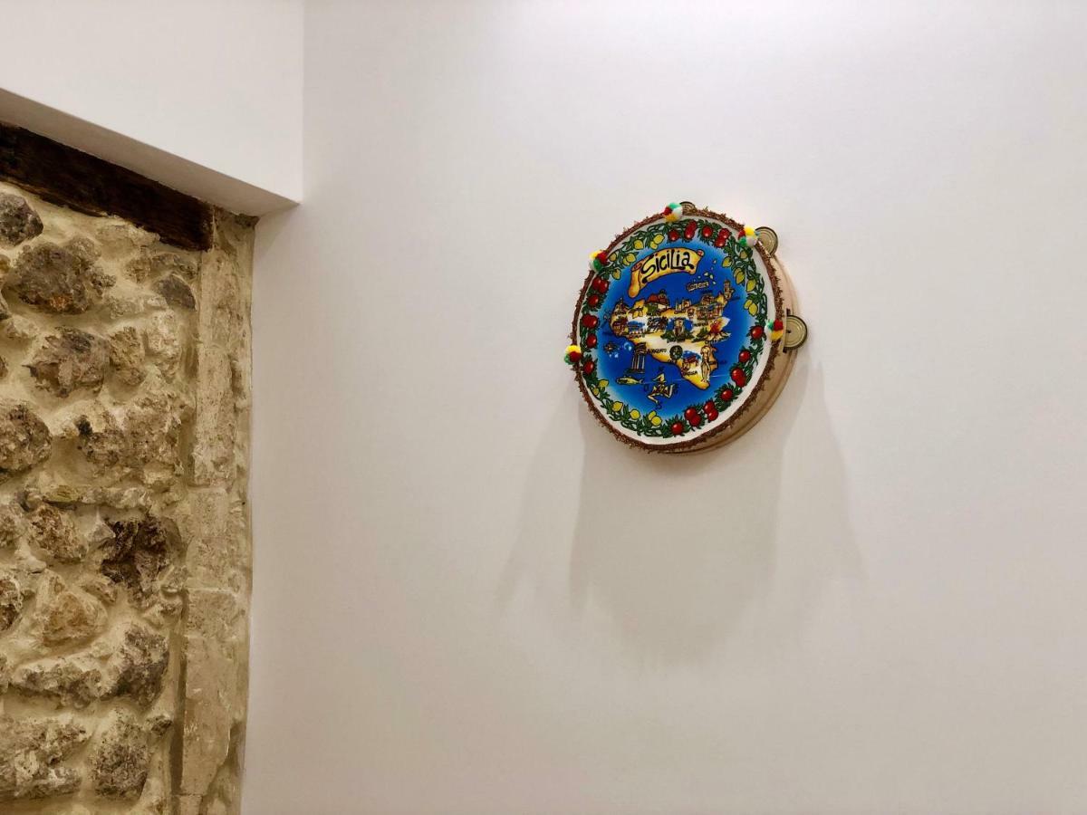 Nesh House Apartment Syracuse ภายนอก รูปภาพ